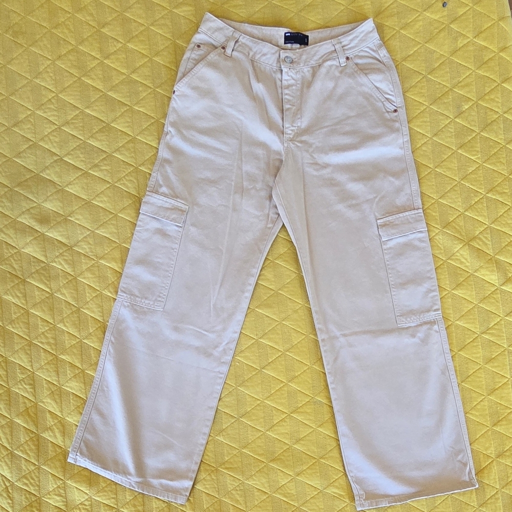 NWOT ASOS Khaki Relaxed Cargo Pants Size 30/32